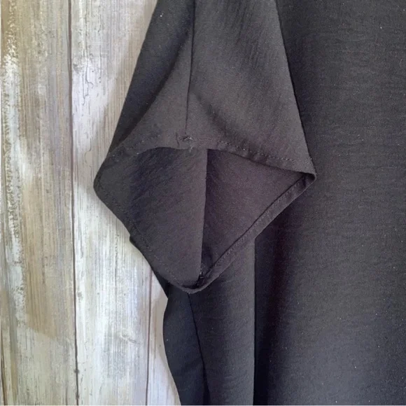 Entro Black Solid V Neck Blouse - Picture 3 of 5